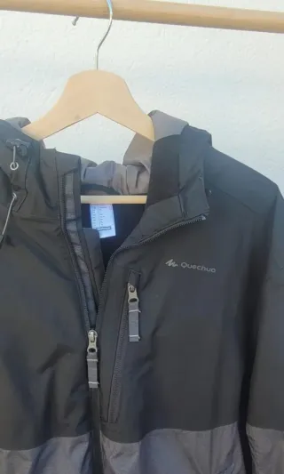 Chaqueta Quechua Negra y Gris