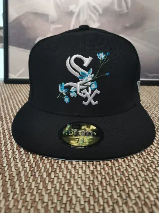 Gorra New Era 59Fifty Negra Flores Talla 7.1/2