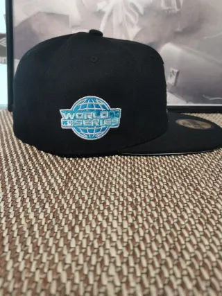 Gorra New Era 59Fifty Negra Flores Talla 7.1/2