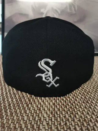 Gorra New Era 59Fifty Negra Flores Talla 7.1/2