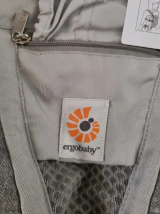 Porta bebê Ergobaby Omni Breeze Cinza