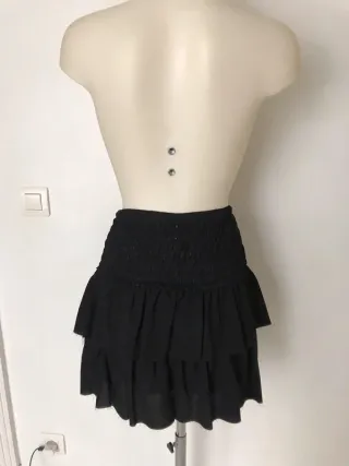 Falda Nolita volantes negra