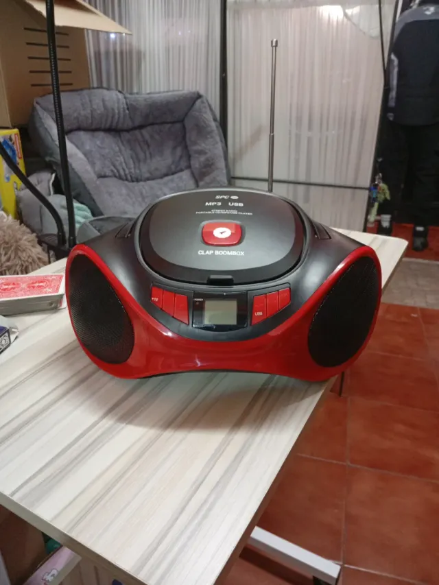 Reproductor CD Radio MP3 USB Portátil