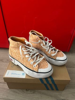 Zapatillas Botines Adidas Disney Nizza TREK W