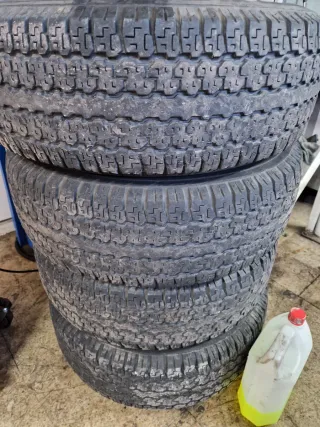 Neumáticos 31x10.5xr15