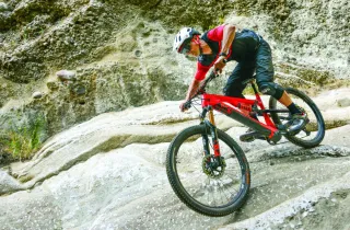 E-MTB NOX Helium Enduro 7.1 254watt tg M nuova