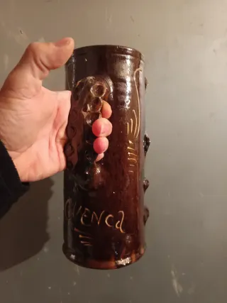 Antiguos botijos y jarra de Cuenca