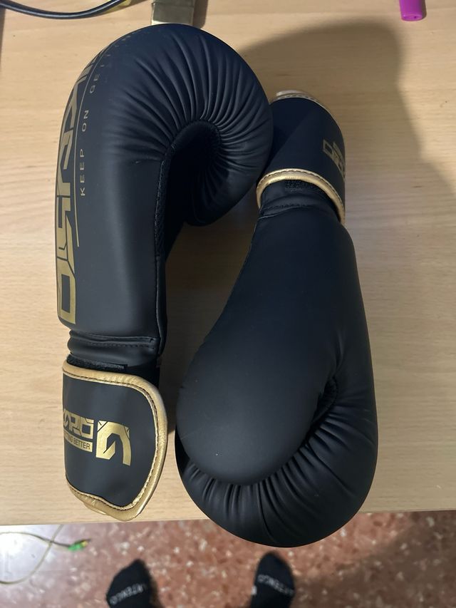Guantes de boxeo LEKARO dorados