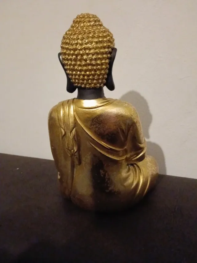 Buda Dorado Sentado