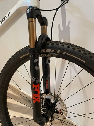 Megamo Track Full Fox Kashima