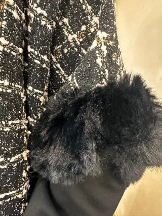 Capa de mujer con pelo