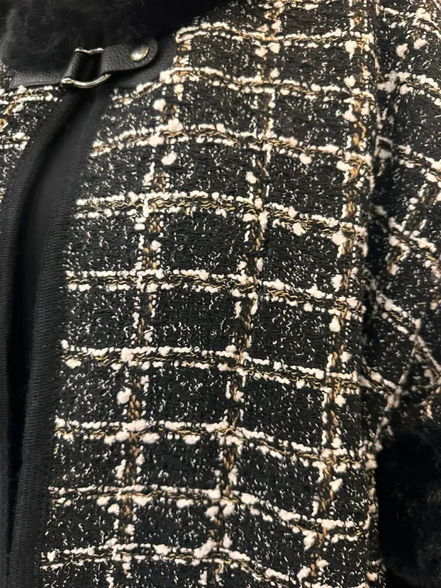 Capa de mujer con pelo