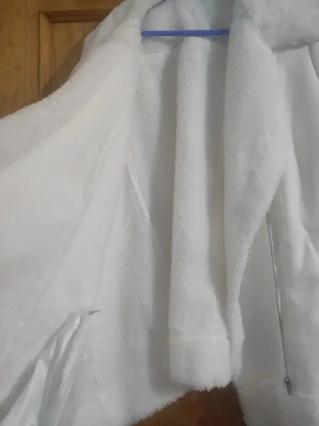 Chaqueta de pelo blanca