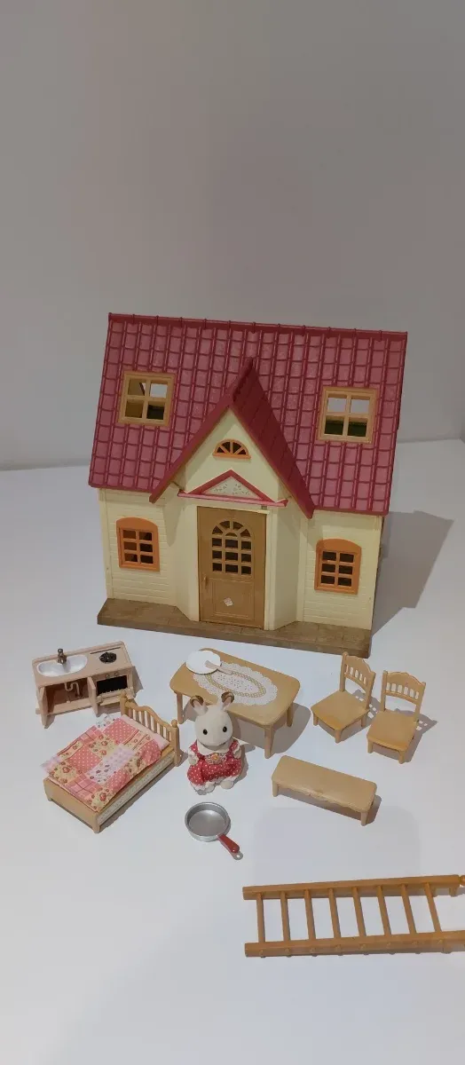 Casa de campo Sylvanian Families con accesorios