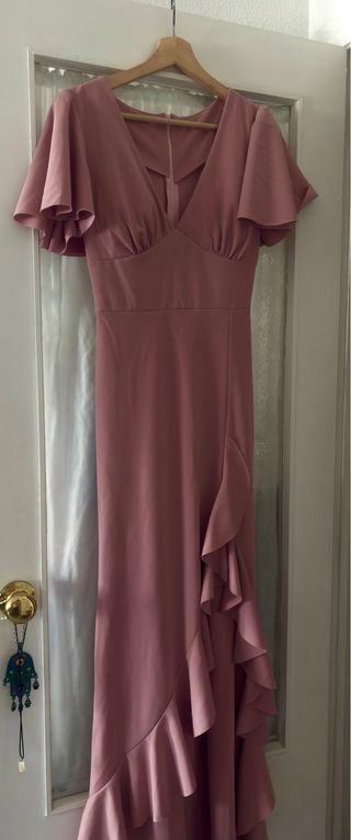 Vestido rosa palo con volantes