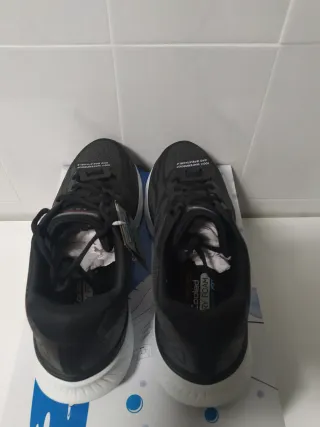 Zapatillas Skechers Waterproof Talla 47.5 Nuevas