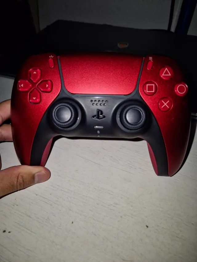 Mando PS5 Cosmic Red