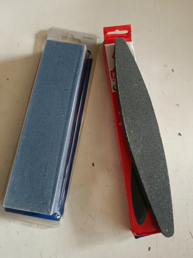 Piedra para afilar guadañas