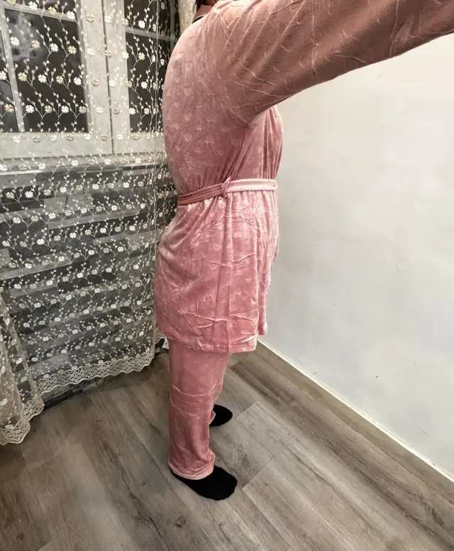 Pijama mujer rosa con corazones