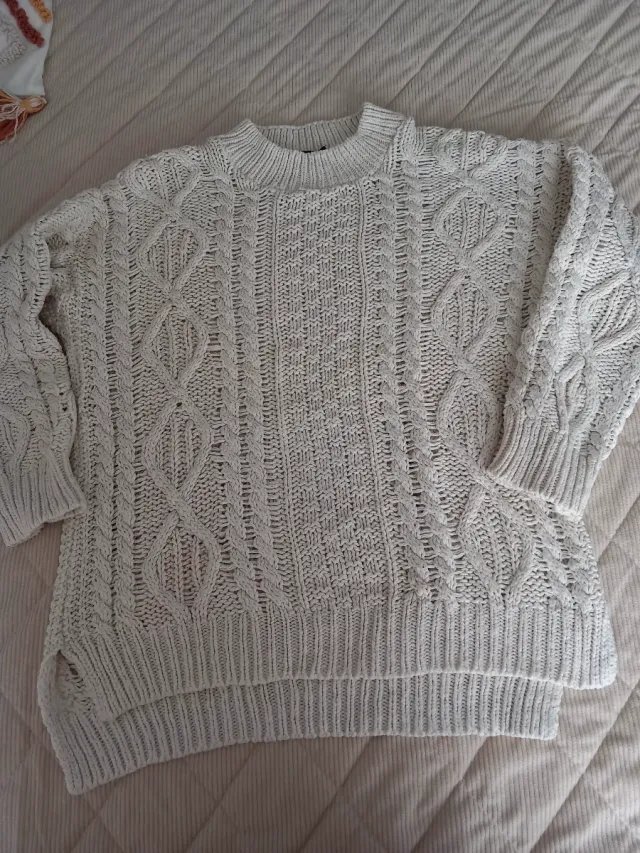 Jersey de punto blanco de Stradivarius