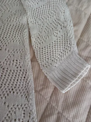 Jersey blanco de punto calado Stradivarius