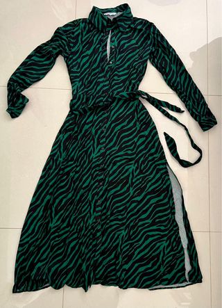 Vestido largo estampado cebra verde y negro