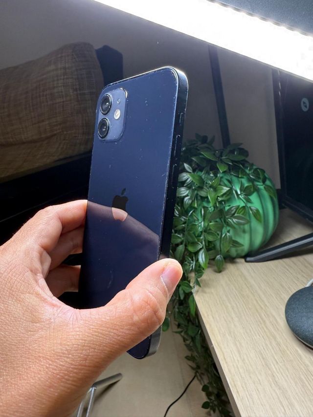 iPhone 12 64 GB Azul Marino