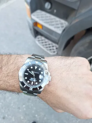 Reloj seiko Moddy's Negro y Plateado