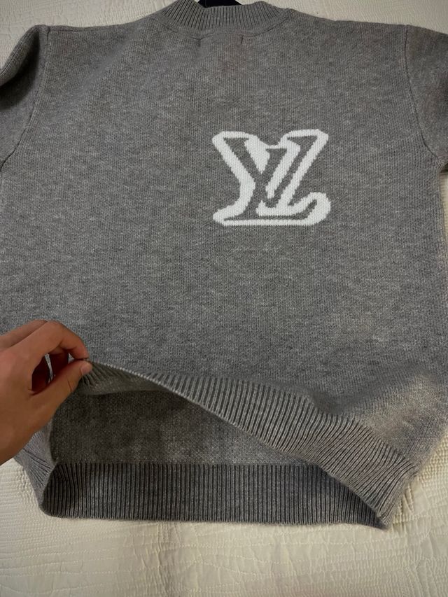 Jersey Louis Vuitton Gris con Logo Blanco