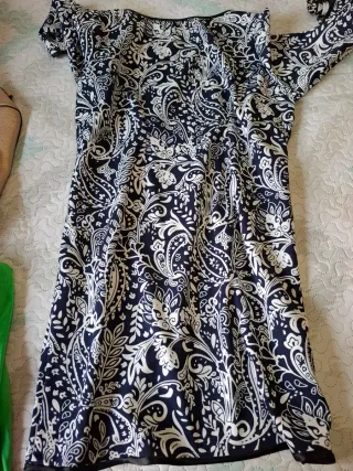 Vestidos de corte por la rodilla