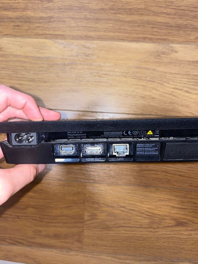 PLAY 4 slim 1TB + Gran Turismo 7 + PES 21