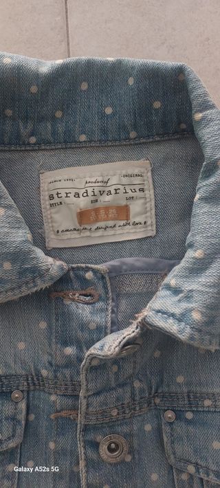 Chaqueta vaquera Stradivarius lunares