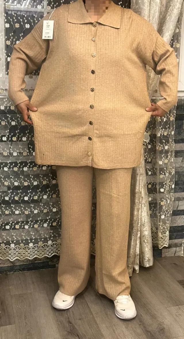 Conjunto mujer beige