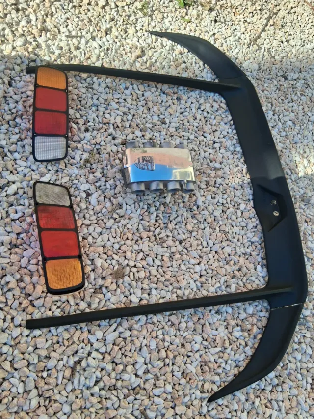 PORSCHE"928" MATERIAL Y RECAMBIO MUY BUSCADO !!!