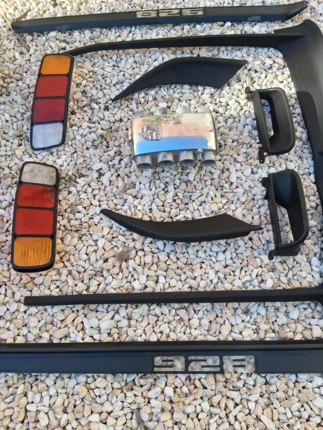 PORSCHE"928" MATERIAL Y RECAMBIO MUY BUSCADO !!!