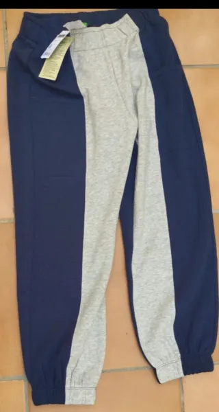 Pantalón chándal Benetton 8-9 años 140 cm