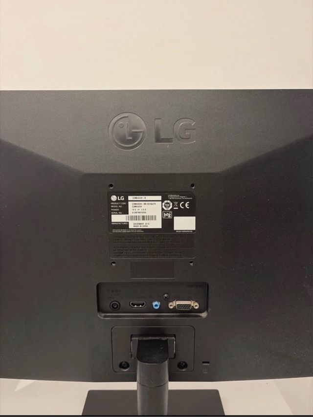 Monitor LG 22 pollici nero