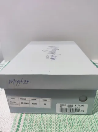 Zapatos negros impermeables T39 (1 uso)