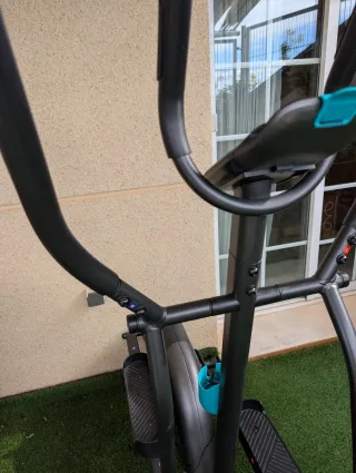 Elíptica negra y turquesa