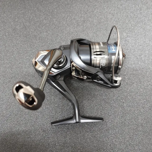 Carrete Shimano Miravel C2000S