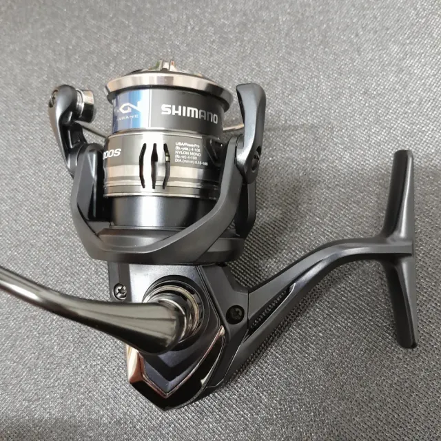 Carrete Shimano Miravel C2000S