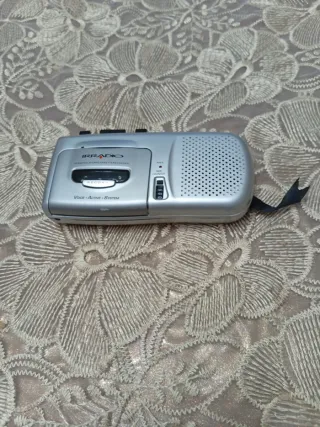 Piccolo registratore microcassette vintage marca I