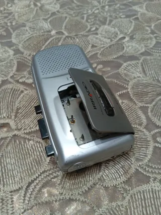 Piccolo registratore microcassette vintage marca I