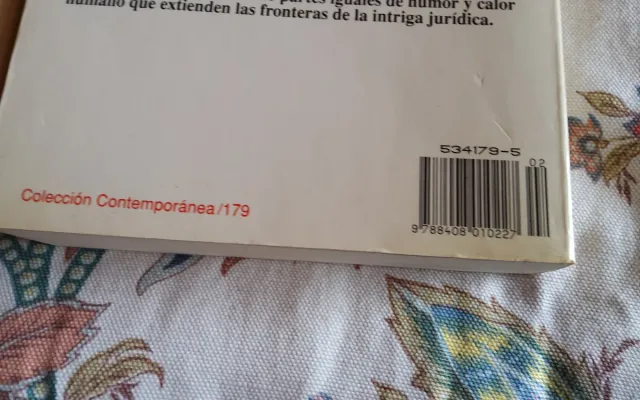 3 libros: El cliente. Informe Pelicano.La Tapadera