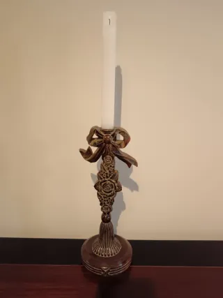 Candelabro de madera y metal