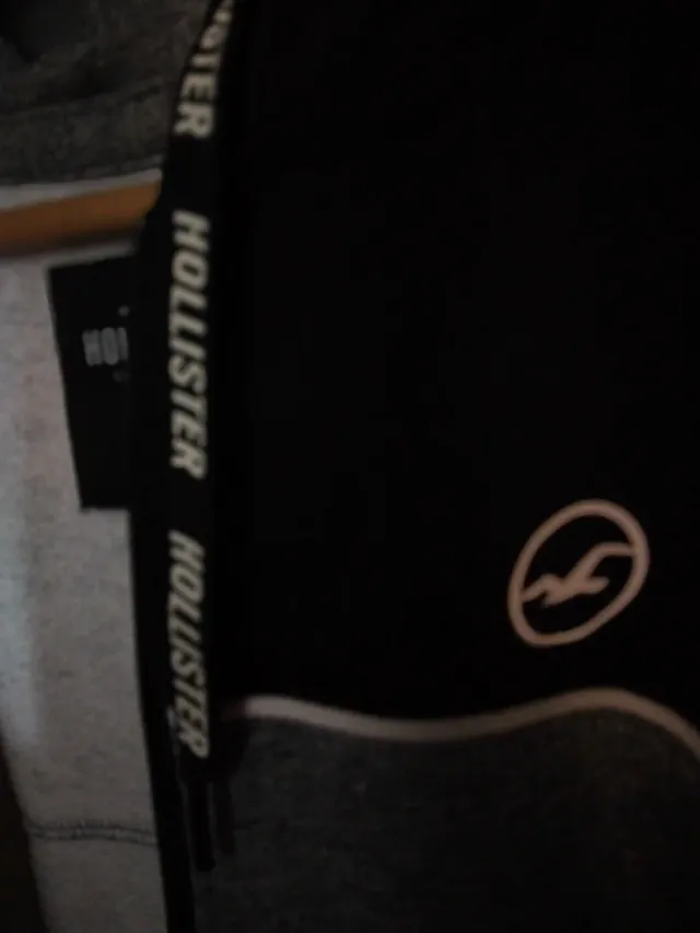 Sudadera Hollister Negra y Gris T/L