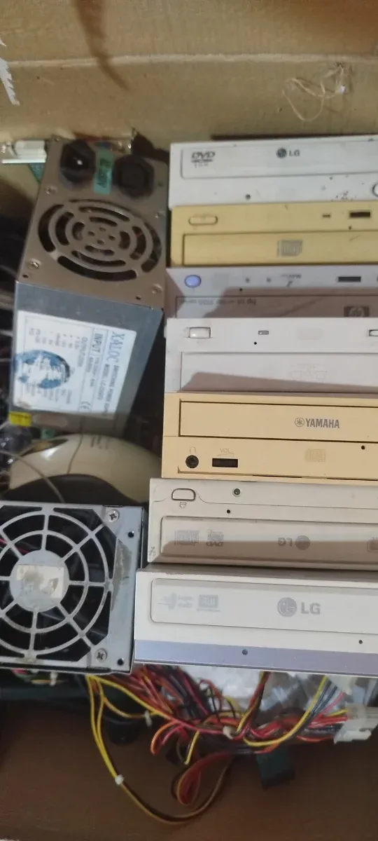 Lotto di componenti informatici LG