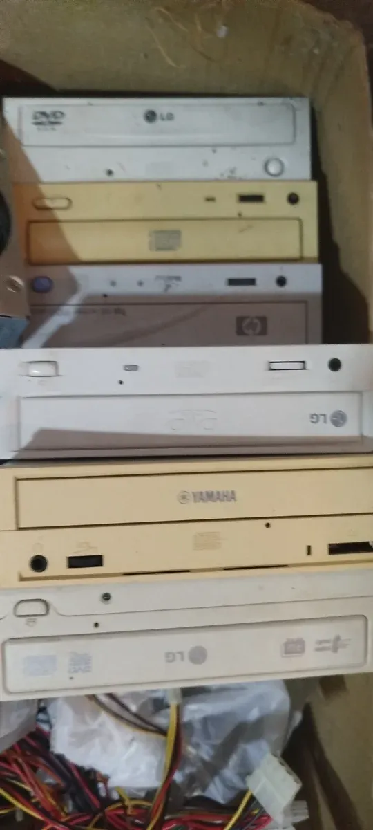 Lotto di componenti informatici LG