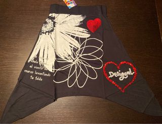 Falda Desigual Talla M Negra y Roja