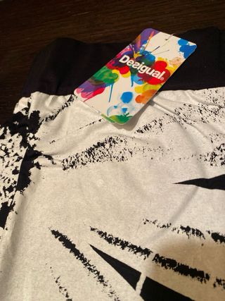 Falda Desigual Talla M Negra y Roja